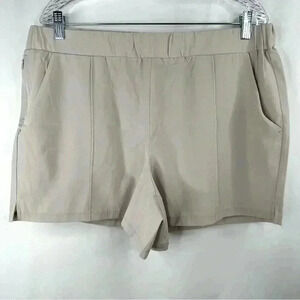 NWOT Reebok Women’s Beige Shorts Size L